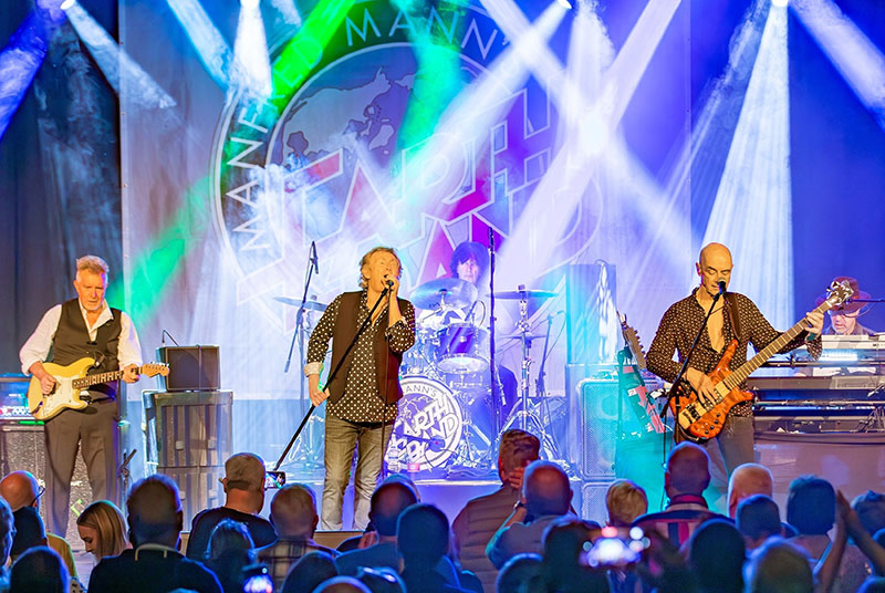 Bild-Manfred-Mann's-Earth-Band-c-Heiko-Britz-6-26.jpg